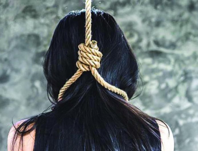 रायपुर में युवती की संदिग्ध मौत: प्रेमी के घर फंदे पर लटकी मिली लाश, युवक गिरफ्तार