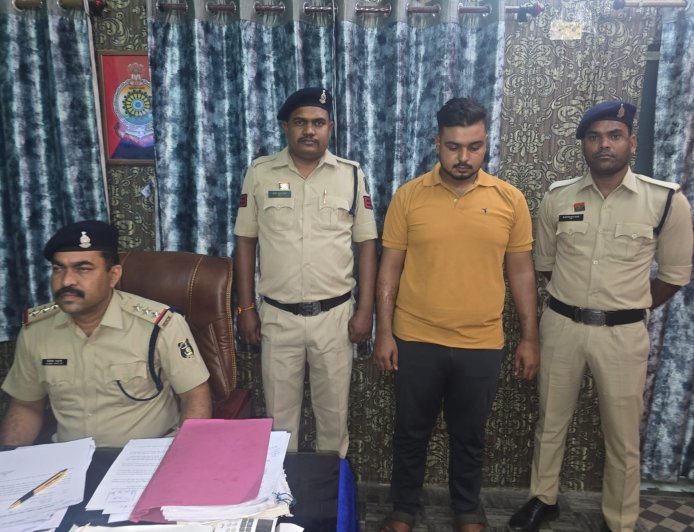 मनेन्द्रगढ़ में नाबालिग से दुष्कर्म मामला: 24 घंटे में आरोपी गिरफ्तार, पुलिस की त्वरित कार्रवाई