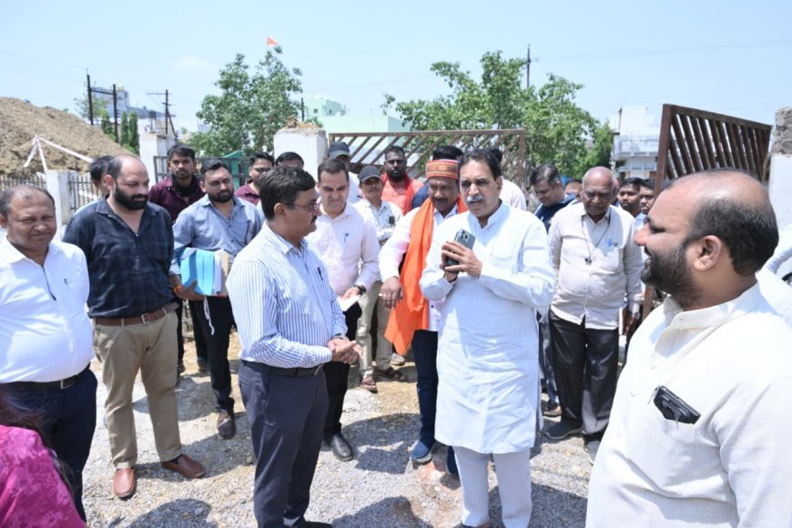 रायपुर पश्चिम में शिक्षा को नई उड़ान: आर.डी. तिवारी स्कूल के लिए ₹1.60 करोड़ के विकास कार्य, विधायक राजेश मूणत सख्त