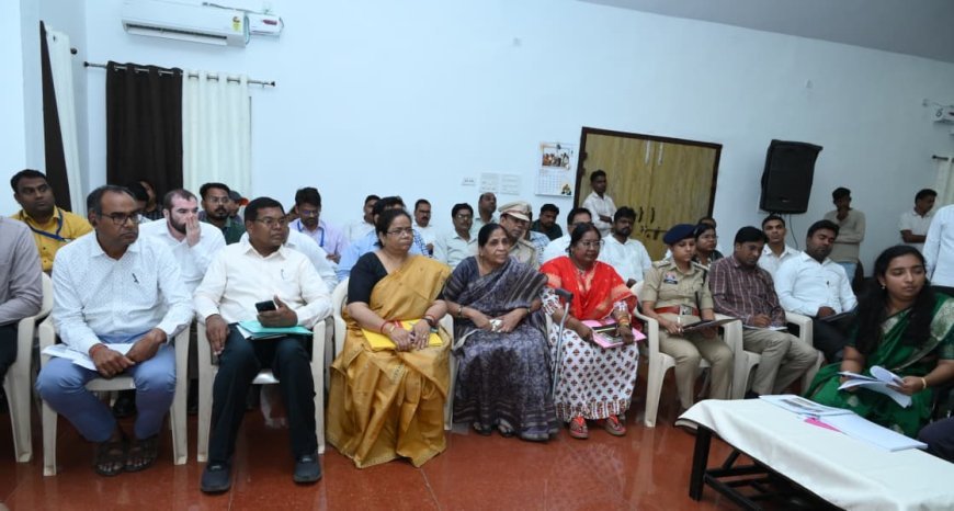 सरायपाली में राज्यपाल रमेन डेका की समीक्षा बैठक: जल संरक्षण, वृक्षारोपण और जैविक खेती पर जोर