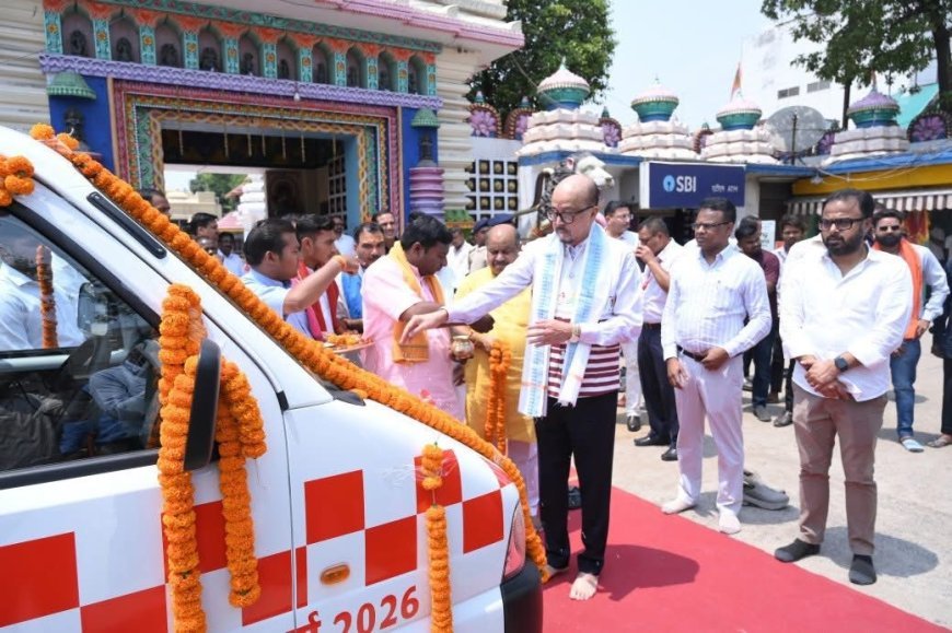राज्यपाल रमेन डेका ने एंबुलेंस चलाकर दिया जनसेवा का संदेश, रायपुर में प्रेरक पहल