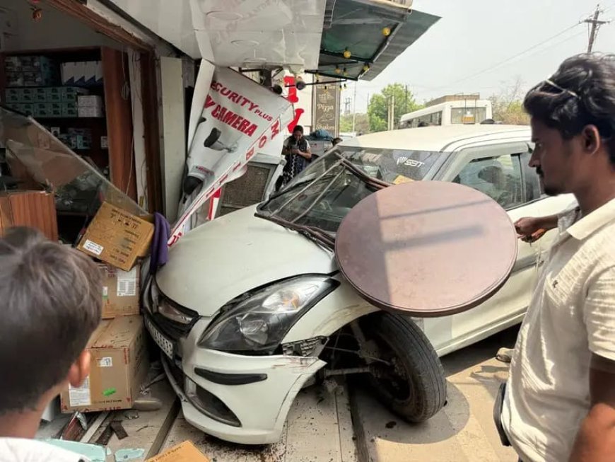 तेज रफ्तार कार मोबाइल दुकान में घुसी, तीन नशेड़ी युवक गिरफ्तार