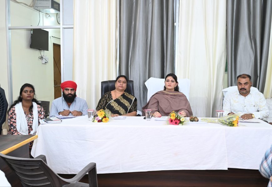 पंडरिया नगर पालिका समीक्षा बैठक: विधायक भावना बोहरा ने समयबद्ध और गुणवत्तापूर्ण कार्यों पर दिया जोर