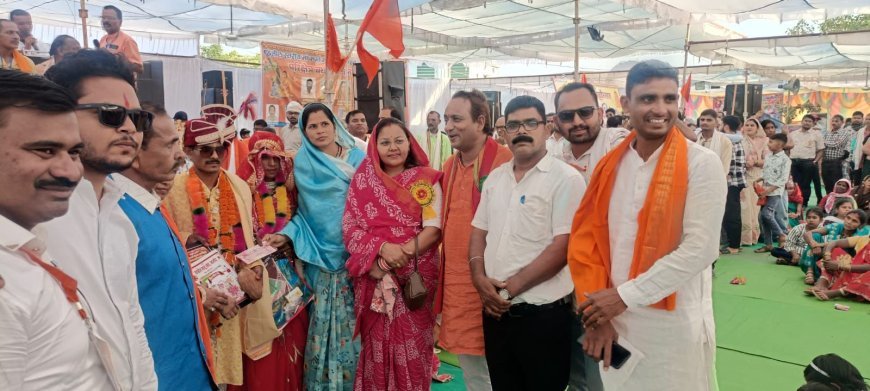 बालोद के मेड़की में सामूहिक आदर्श विवाह, सरपंच ने निभाया वादा, कन्यादान में दिए 3100 रुपये