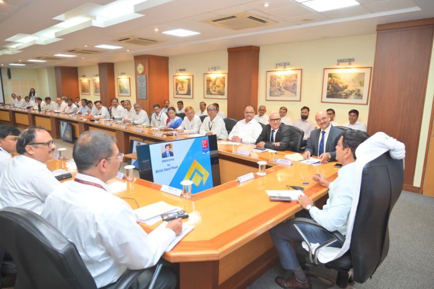 इस्पात मंत्रालय के सचिव संदीप पौंड्रिक का भिलाई इस्पात संयंत्र दौरा, उत्पादन लागत घटाने और लक्ष्य बढ़ाने पर जोर