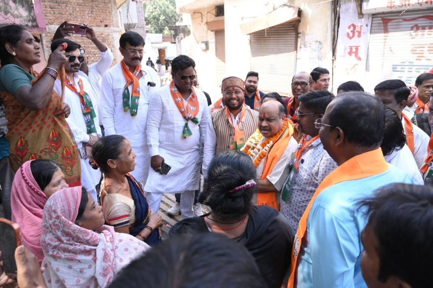 “वार्ड चलो-घर घर चलो अभियान” में जनसम्पर्क तेज, पार्षद कैलाश बेहरा ने लोगों की समस्याएं सुनी