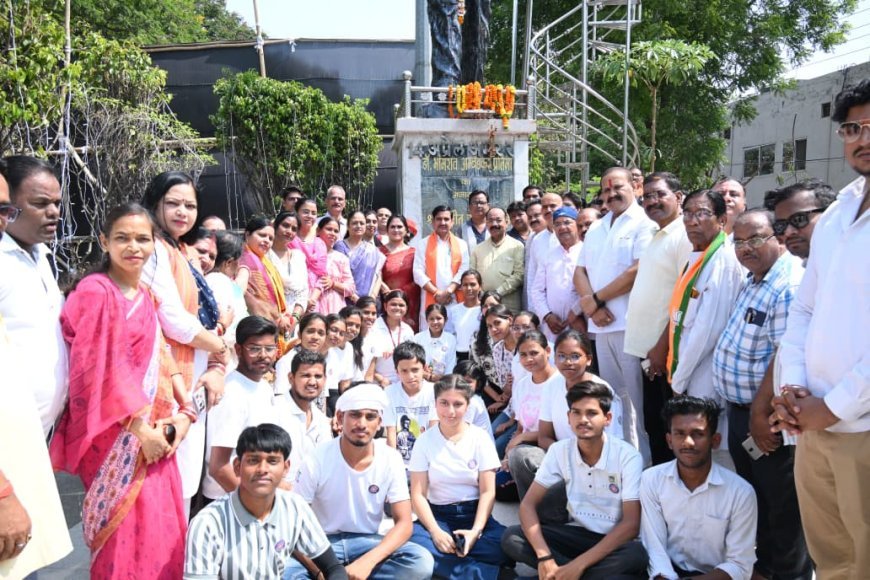 बिलासपुर में डॉ. अंबेडकर जयंती पर उप मुख्यमंत्री अरुण साव ने किया श्रद्धांजलि अर्पण