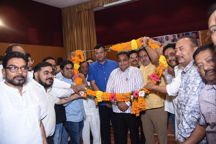 बलौदाबाजार में चेम्बर ऑफ कॉमर्स का भव्य शपथ ग्रहण समारोह, नई टीम ने संभाली जिम्मेदारी