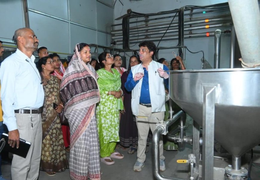 दिशा दर्शन भ्रमण से बढ़ी महिलाओं की आत्मनिर्भरता, 55 महिलाओं ने सीखा लघु उद्योग का व्यावहारिक ज्ञान