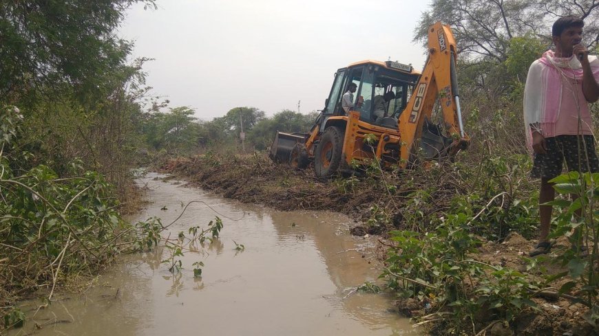 ओरमा में जल प्रबंधन की मिसाल: सरपंच मंजूलता साहू के प्रयास से नहर का पानी पहुंचा तालाब तक