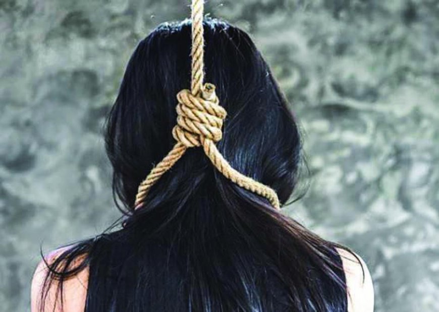 रायपुर में युवती की संदिग्ध मौत: प्रेमी के घर फंदे पर लटकी मिली लाश, युवक गिरफ्तार