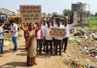 बलरामपुर के नगरा-धनपुरी साप्ताहिक बाजार में अवैध वसूली और गंदगी से ग्रामीण परेशान