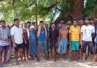 चार महीने से अंधेरे में डूबा आमझर गांव, बारिश से पहले बढ़ी ग्रामीणों की चिंता