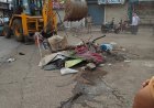 बालोद सदर रोड पर चला प्रशासन का बुलडोजर, अतिक्रमण हटाओ अभियान से सड़क हुई खाली
