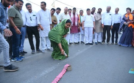 भाजपा की चुनावी जीत पर छत्तीसगढ़ में जश्न, सूरजपुर में मंत्री लक्ष्मी राजवाड़े ने कार्यकर्ताओं संग मनाई खुशी