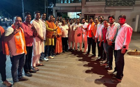 रायपुर में भाजपा की ऐतिहासिक जीत का जश्न, विधायक पुरंदर मिश्रा के नेतृत्व में भव्य आयोजन