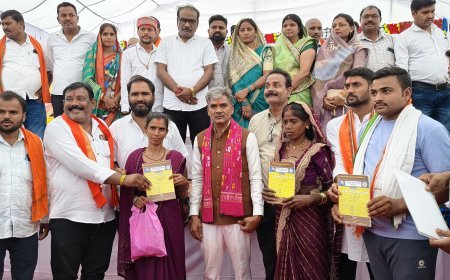 जनता की समस्याओं का संवेदनशीलता से करें निराकरण : विधायक ईश्वर साहू