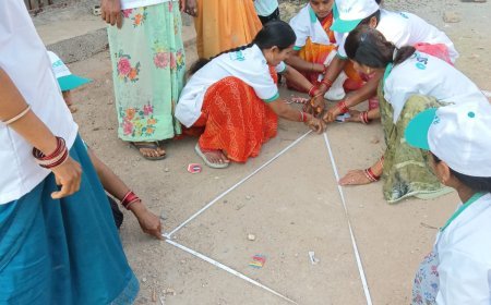 अब महिलाएं बना रहीं सपनों का घर: “रानी मिस्त्री” बन आत्मनिर्भर हुईं राम्हेपुर की महिलाएं