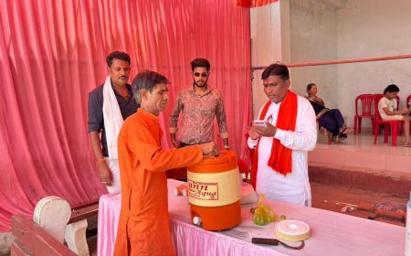 वट सावित्री पूजन पर कवर्धा में विशेष व्यवस्था, नपाध्यक्ष चंद्रप्रकाश चंद्रवंशी ने बांटा शरबत