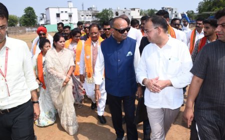 धमतरी पहुंचे मुख्यमंत्री विष्णु देव साय, हेलीपैड पर हुआ भव्य स्वागत