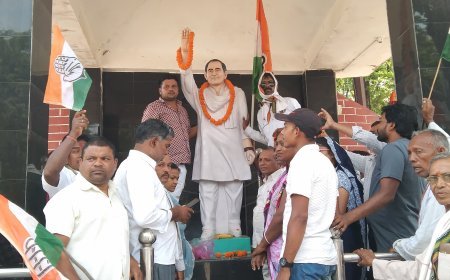 बलरामपुर में राजीव गांधी का 35वां बलिदान दिवस मनाया गया, कांग्रेस कार्यकर्ताओं ने ली आतंकवाद विरोधी शपथ