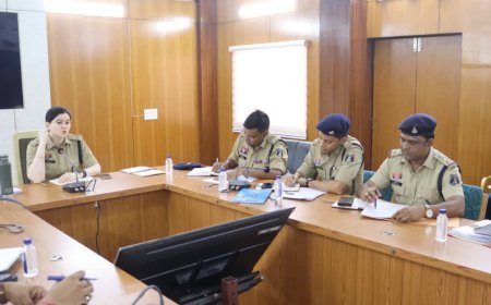 राजनांदगांव में कानून व्यवस्था को लेकर एसपी अंकिता शर्मा सख्त, थाना प्रभारियों को दिए कड़े निर्देश