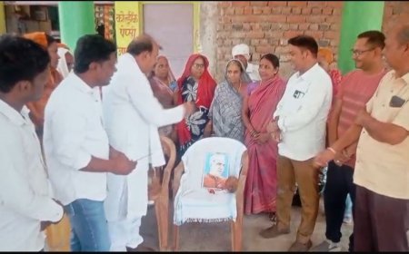 पंडित जवाहरलाल नेहरू की पुण्यतिथि पर कांग्रेस कार्यकर्ताओं ने किया स्मरण