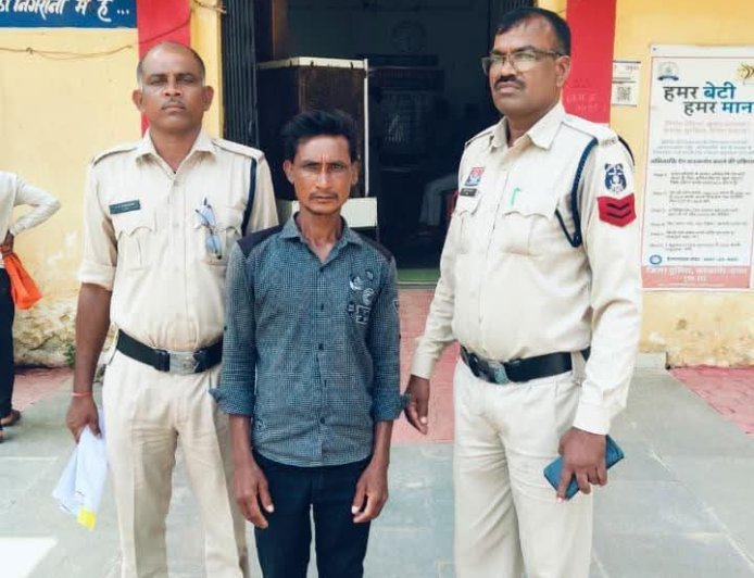 पुरानी रंजिश में चाचा ने दांत से काट दी भतीजे की उंगली, पुलिस ने आरोपी को किया गिरफ्तार