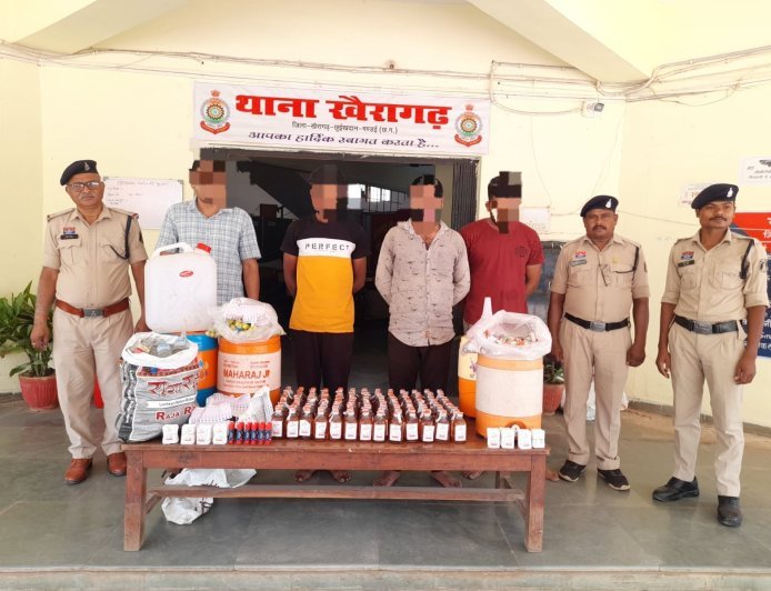 खैरागढ़ में मिलावटी शराब फैक्ट्री का भंडाफोड़, 4 आरोपी गिरफ्तार, भारी मात्रा में नकली सामग्री जब्त