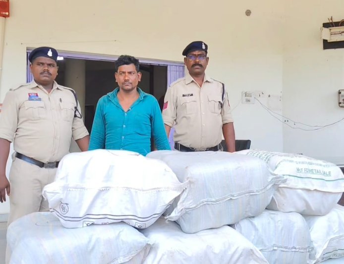 जशपुर पुलिस का ‘ऑपरेशन आघात’ सफल, 207 किलो गांजा सहित तस्कर गिरफ्तार