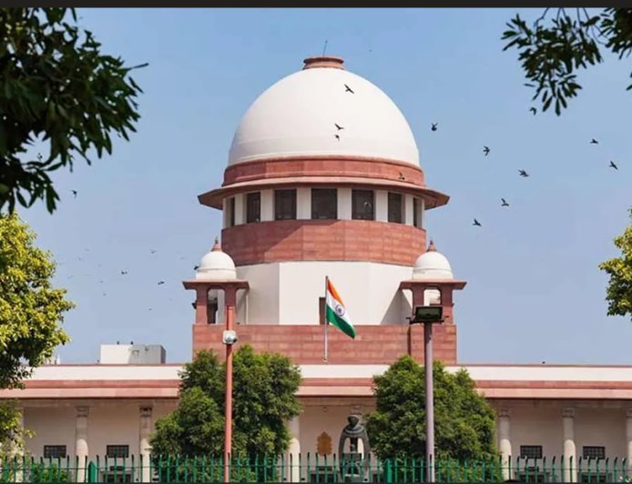 सुप्रीम कोर्ट की टिप्पणी पर विवाद: CJI की ‘कॉकरोच’ वाली टिप्पणी से मचा राजनीतिक और सामाजिक बवाल