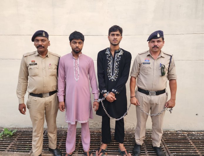 कुम्हारी टोल प्लाजा में वाहन चेकिंग के दौरान आरक्षक को कुचलने की कोशिश, नागपुर के दो आरोपी गिरफ्तार