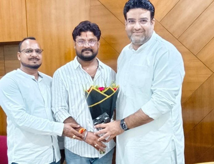 कांग्रेस संगठन को मजबूत बनाने पर रायपुर में हुई अहम चर्चा, नेताओं ने की सौजन्य मुलाकात