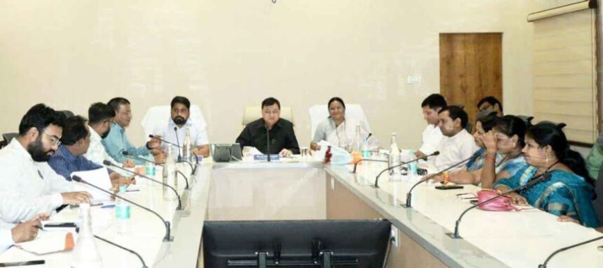 कोरबा में विकास कार्यों पर सख्ती: लापरवाही करने वाली एजेंसियों को ब्लैकलिस्ट करने के निर्देश