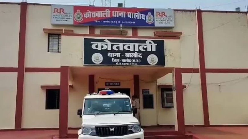 नशे में बेटे का खौफनाक हमला: पूजा कक्ष की तलवार से माता-पिता को किया लहूलुहान