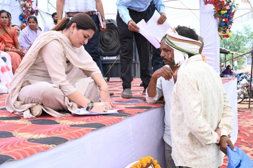 सुशासन तिहार में विधायक भावना बोहरा ने सुनी ग्रामीणों की समस्याएं, 1000 करोड़ के विकास कार्यों का किया उल्लेख
