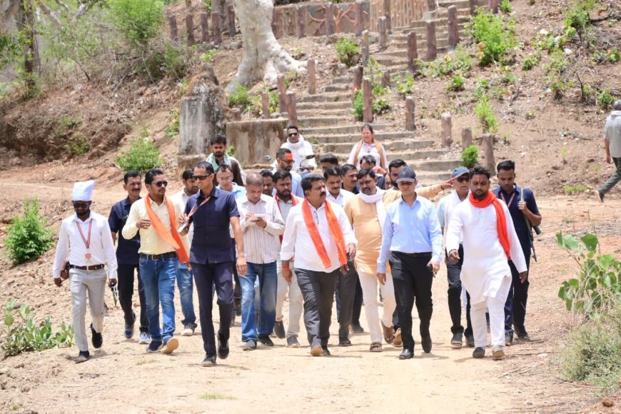 भोरमदेव कॉरिडोर निर्माण कार्य की उप मुख्यमंत्री विजय शर्मा ने की समीक्षा, गुणवत्ता और समय-सीमा पर दिए सख्त निर्देश