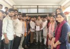 कुशाभाऊ ठाकरे पत्रकारिता विश्वविद्यालय में अभाविप का प्रदर्शन, 15 सूत्रीय मांगों को लेकर कुलपति कार्यालय का घेराव