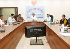 राजस्व प्रकरणों और आवास निर्माण में लाएं तेजी, कलेक्टर गोपाल वर्मा ने दिए निर्देश