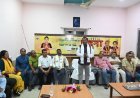 रायपुर प्रेस क्लब के आम महोत्सव में जुटे पत्रकार, कृषि मंत्री रामविचार नेताम बोले— "आम हर किसी का खास है"