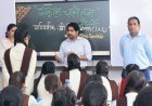 प्रवेश उत्सव में कलेक्टर गौरव बैनल ने विद्यार्थियों को सफलता के मंत्र दिए, एआई से पढ़ाई करने की दी सलाह
