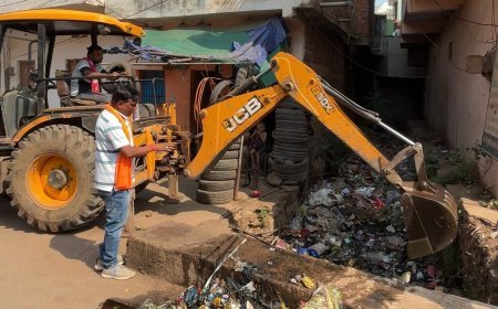 बरसात से पहले कवर्धा नगर पालिका का सफाई अभियान तेज, नाला-नालियों की सफाई शुरू