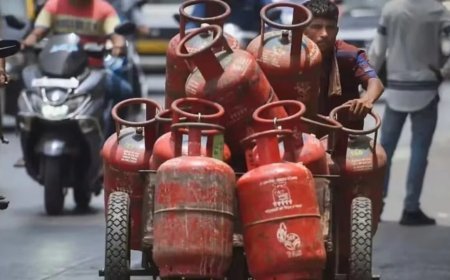 घरेलू LPG सिलेंडर के दाम बढ़ने पर सरकार का बचाव, कहा- हर सिलेंडर पर 703 रुपये का हो रहा नुकसान