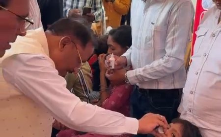 चंद्रनाहू कुर्मी-क्षत्रिय समाज के केंद्रीय अधिवेशन में शामिल हुए मुख्यमंत्री विष्णुदेव साय, बच्चों को कराया स्वर्ण प्राशन