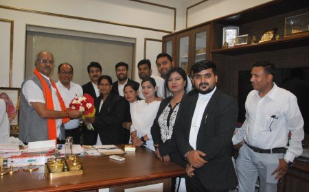 रायपुर अधिवक्ता संघ के नवनिर्वाचित पदाधिकारियों ने बृजमोहन अग्रवाल से की सौजन्य मुलाकात