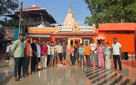 दंतेवाड़ा में भाजयुमो का स्वच्छता अभियान, प्रधानमंत्री मोदी के दीर्घायु हेतु हुआ सामूहिक हनुमान चालीसा पाठ