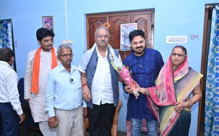देवरी गांव में सांसद बृजमोहन अग्रवाल का जनसंपर्क अभियान, विकास कार्यों की सौगात और मोदी सरकार की उपलब्धियों का उल्लेख