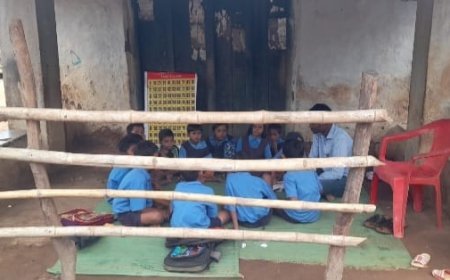 जर्जर स्कूलों में पढ़ाई की तैयारी, रंगमंच और सामुदायिक भवनों में लगेगी कक्षाएं