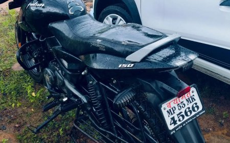 सीसीटीवी फुटेज से बाइक चोरों का खुलासा, पीड़ित ने पुलिस को सौंपा अहम सबूत