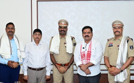 उप मुख्यमंत्री विजय शर्मा ने शौर्य चक्र से सम्मानित जवानों से की मुलाकात